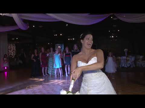 Bouquet & Garter Toss