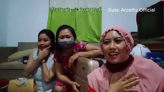 Download lagu INILAH KESEHARIAN SUSY ARZETTY ALL ARTIS DAN TEAM NMS DI SAAT TURUN PANGGUNG mp3 Download lagu INILAH KESEHARIAN SUSY ARZETTY ALL ARTIS DAN TEAM NMS DI SAAT TURUN PANGGUNG mp3