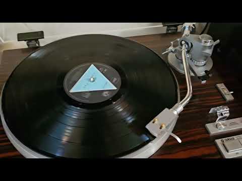 Yamaha YP-D8 Turntable with Audio Technica AT33Sa Moving Coil Cartridge image 17