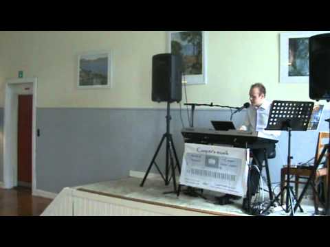 Hjemmebrænderiet - Casper R. Nielsen spiller til fødselsdag