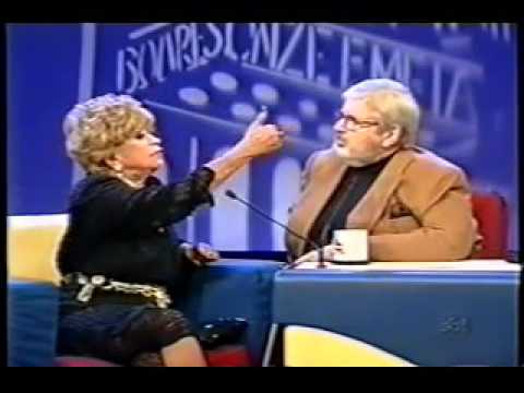 Jô Soares entrevista Dercy Gonçalves 1a vez SBT