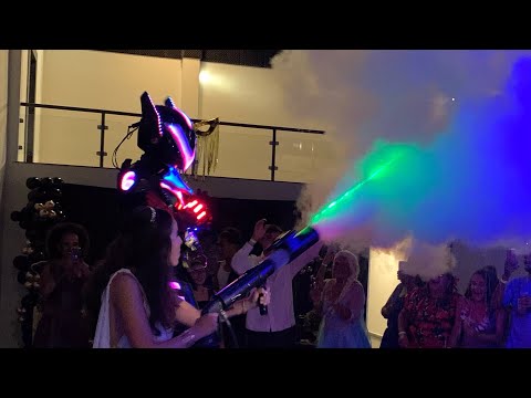 Megatron na festa de 15 anos #debutantes #aniversario #casamento #robodeled