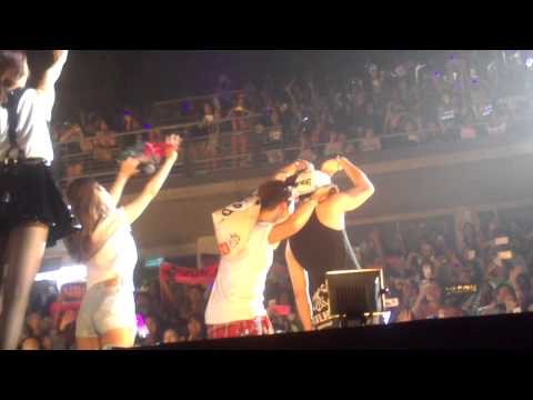 141213 JYP Nation One Mic in BKK - Encore - Jackson GOT7 (1)