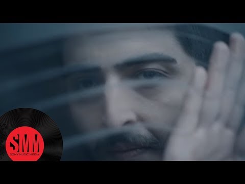 Üner Demir - Ay Gidiyor