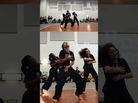 Beyoncé moment w/ this ICONIC trio ✨