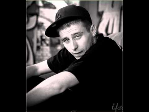 Lash & K-Muflaje - Estan aquí.