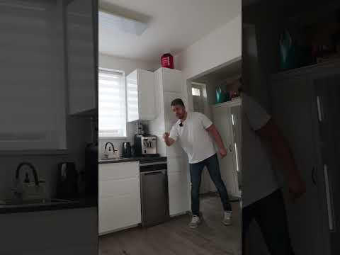 EGYIK MACSKÁMBAN SEM BÍZHATOK...