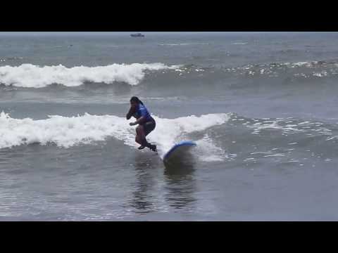 KELLLY SURF EN PLAYA BARRANQUITO.MOV