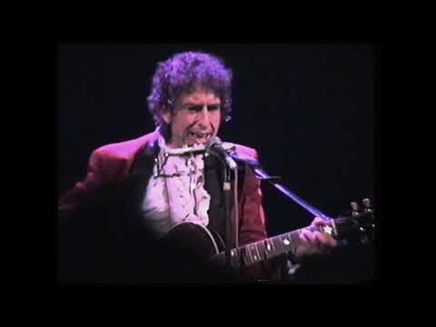 Bob Dylan — Love Minus Zero/No Limit. Dunkirk, France. 30th June, 1992