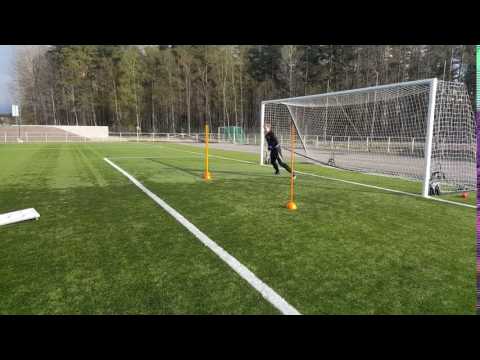 Målvaktsövning fotboll med recoil och reaktionsplatta. Gustav Johansson Vimmerby IF