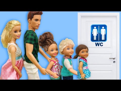 Barbie ve Ailesi Bölüm 112 - Tuvalet Sırası - Çizgi film tadında Barbie oyunları