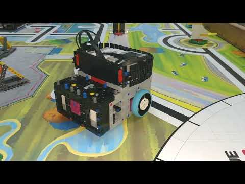 Robot design - FLL Cargo Connect