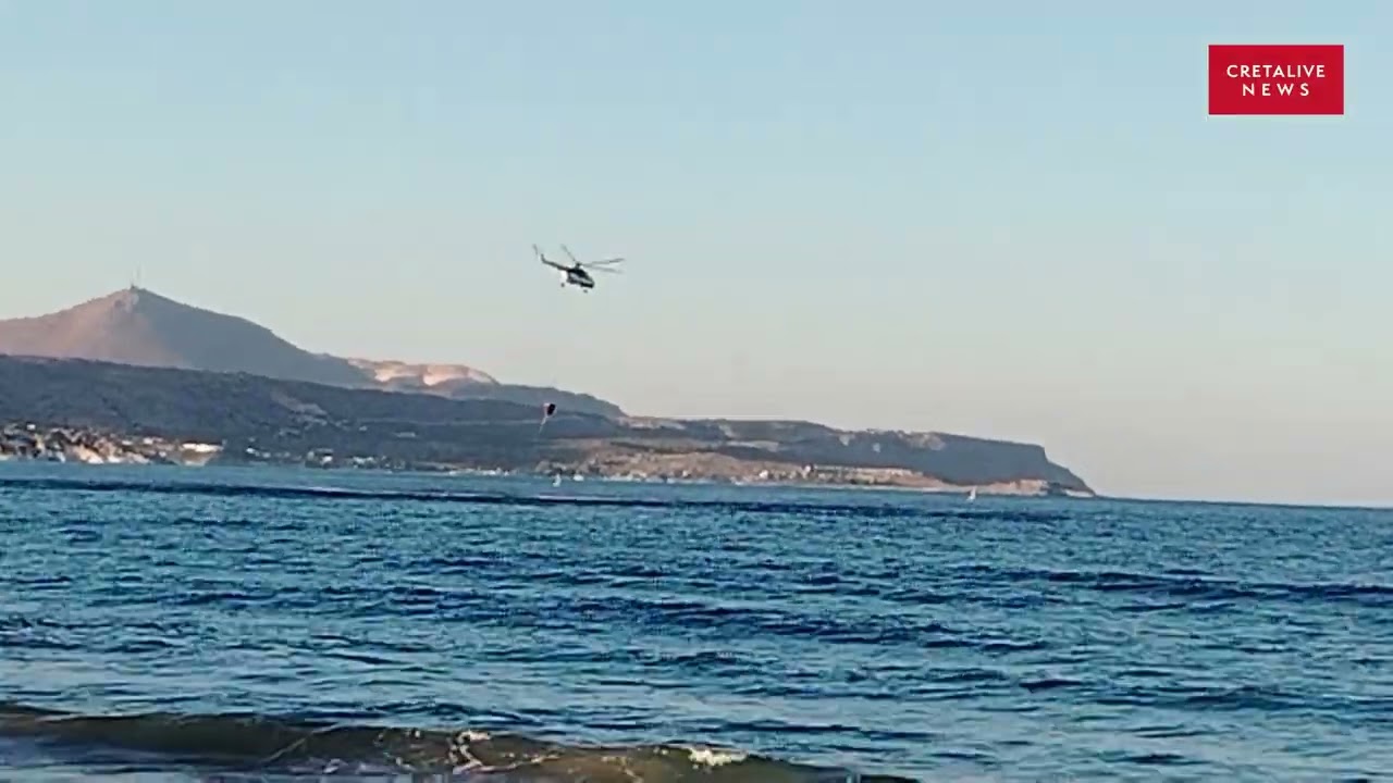 Φωτιά στα Σφακιά: Πυροσβεστικό ελικόπτερο στη μάχη με τις φλόγες