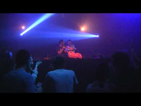 Luminosity Before the Energy 2011 - Tucandeo plays Comet