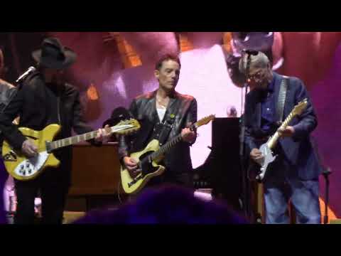 Eight Miles High Live at Crossroads - Roger McGuinn, Eric Clapton and the Wallflowers