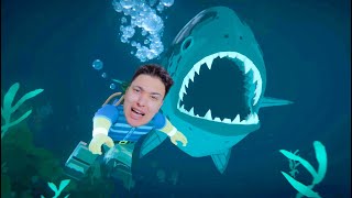 حاول الهروب من سمكة القرش العملاقه