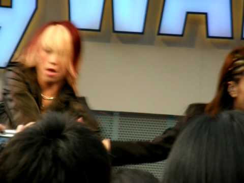 BoA-I did it for LOVE Perf. LIVE @ universal city walk!