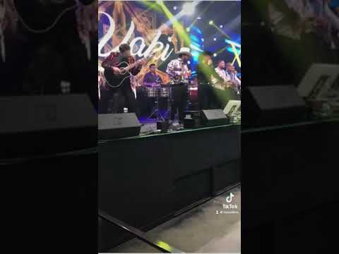 Luis R Conriquez , El Yaki - Levantando Polvadera en vivo Xalos NightClub