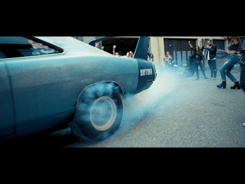 Scumbag Millionaire - Fast Action