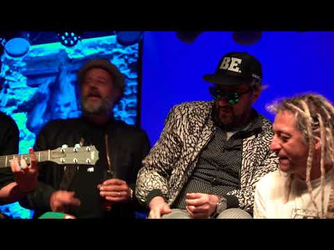 Los Autenticos Decadentes ft Los Caligaris - #Desenchufate