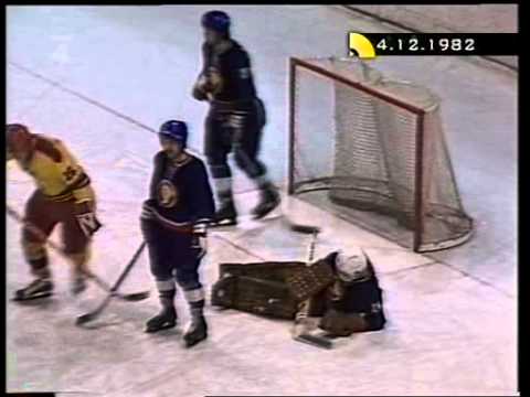 HC DUKLA JIHLAVA - POLDI SONP KLADNO (7:4, 25.9.1982)