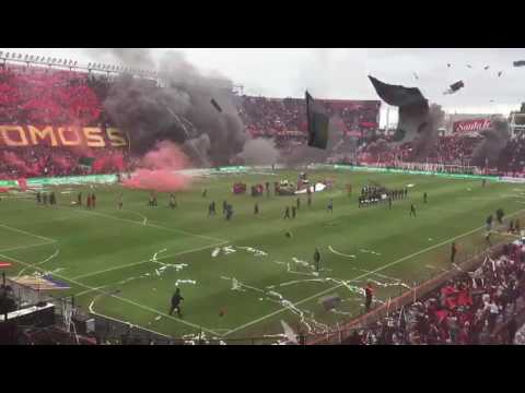 "Recibimiento de Colón vs Unión (2017)" Barra: Los de Siempre • Club: Colón