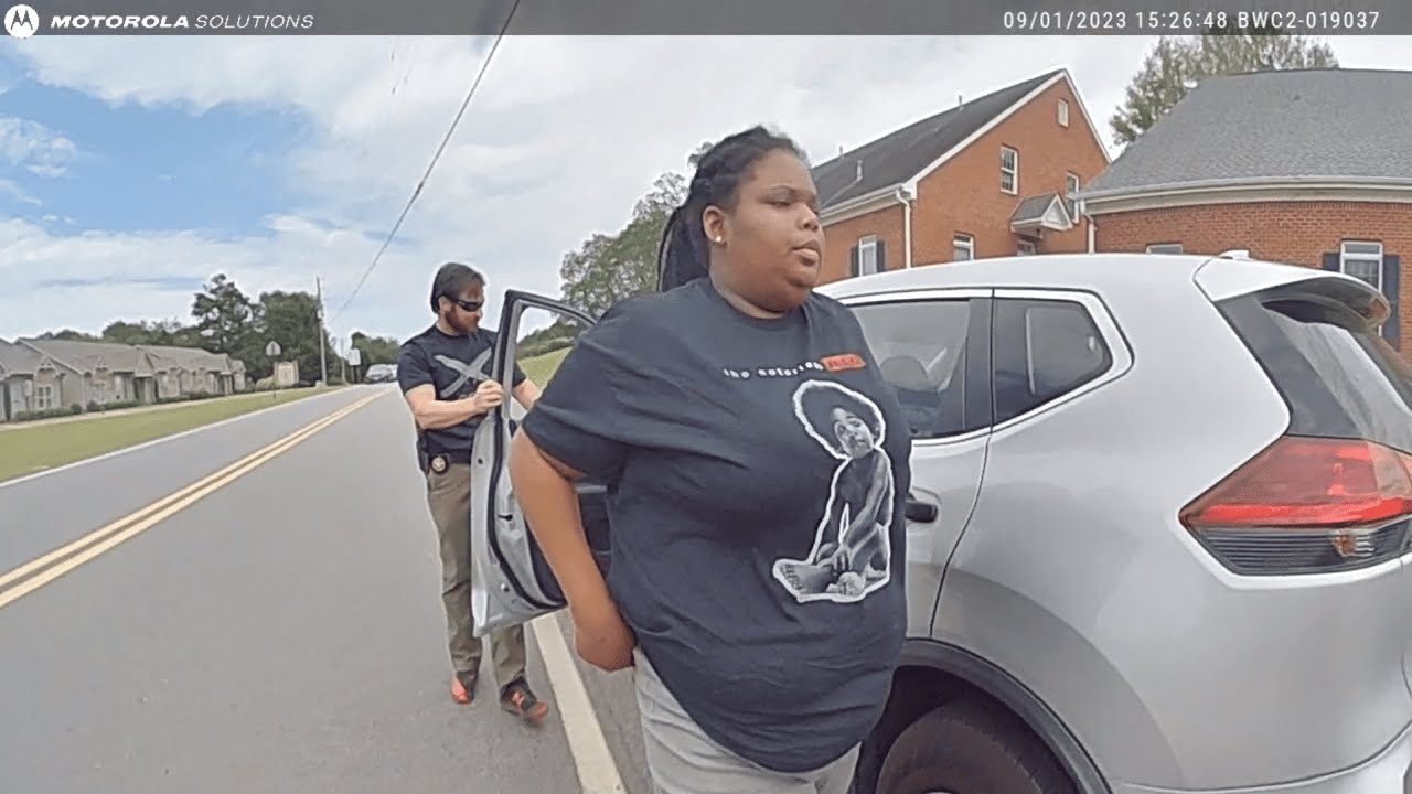 WOMAN FAILS MISERABLY AFTER TRYING TO HIDE CREDIT CARD FRAUD!