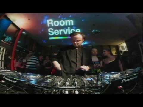 Jori Hulkkonen @ Room Service 21.12.2013