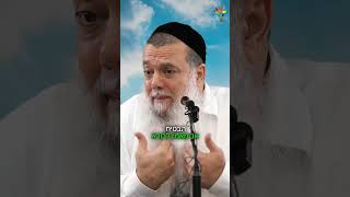 הרב יגאל כהן - יהיה לך חשבון בנק מלא (ארגון ענפים) - התמונה מוצגת ישירות מתוך אתר האינטרנט יוטיוב. זכויות היוצרים בתמונה שייכות ליוצרה. קישור קרדיט למקור התוכן נמצא בתוך דף הסרטון