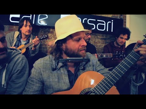 Café Corsari Cafésongs: Admiral Freebee - Nothing Else To Do (acoustic)