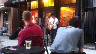 Michael Andrews covering Mona Lisa by Atlas Sound.