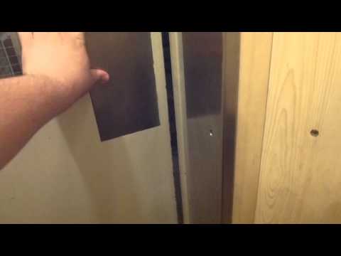 Old ELMEK Traction Elevator @ Kvarnbergsplan 14, Huddinge