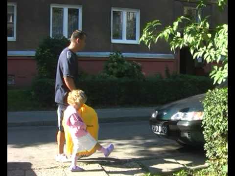 poszła Ola do przedszkola