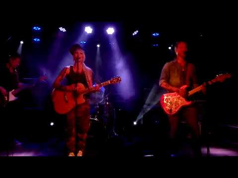Linda Varg feat Ulf Nilsson-  Keep going live @ Harry B James 26/5-2018