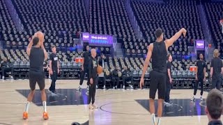 Giannis warming early to test his Achilles ahead of the game vs #Warriors and will play tonight.