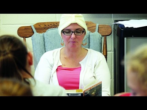 Click to Watch the Loving, cancer-stricken teacher surprised with beautiful Christmas gift from sixth-grade angels  video