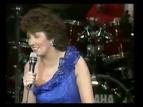 download lagu mp3 mp4 River Shannon Song, download lagu River Shannon Song gratis, unduh video klip River Shannon Song