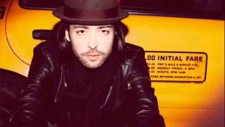 Hugo - Different Lives