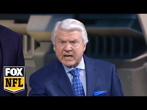 Jimmy Johnson delivers a FIERY speech to the Cowboys after lackluster first half vs. Packers