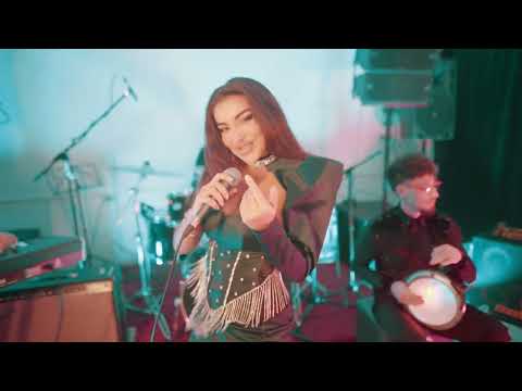 Elena Ionescu - Aveam Nevoie De Cineva (official video)