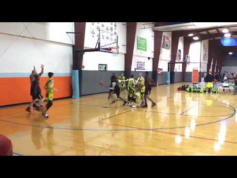 4DS CAVS defeats EXTREME HEAT, 41-30 - Bearcat Classic