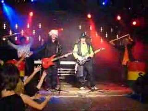 Sjerpsjutters Zuusse mich wel staon@dotje's Superrrparty