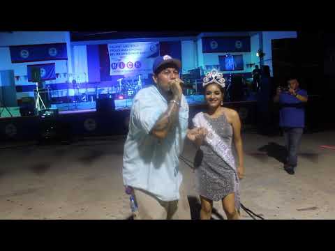 Artist Philbert Leslie sings his hit song 'Ella Se Fue' and others