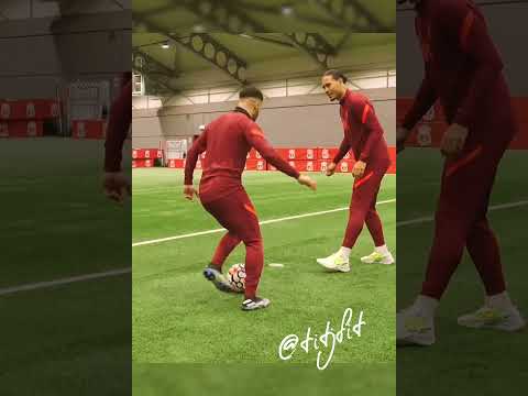 Van Dijk 🔥 Secret of his defending