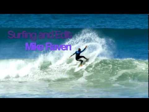 Nagsu-surf sa mga nakakatuwang alon sa Widemouth Bay