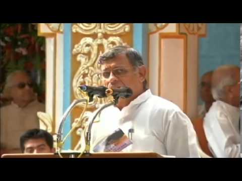 A Talk by S Gurumurthy in Prasanthi Nilayam