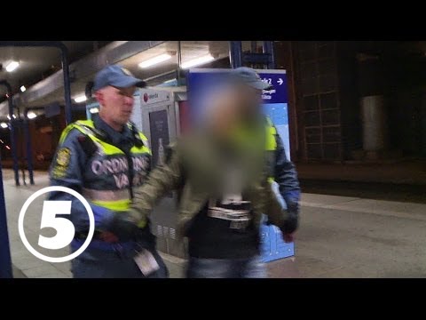 Tunnelbanan | "Ta fast den andra! Ta fast attackeraren!"