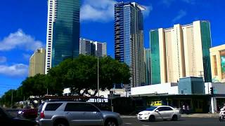 preview picture of video 'Honolulu Street Scene - corner of Kapiolani & Piikoi St - September 3, 2014'