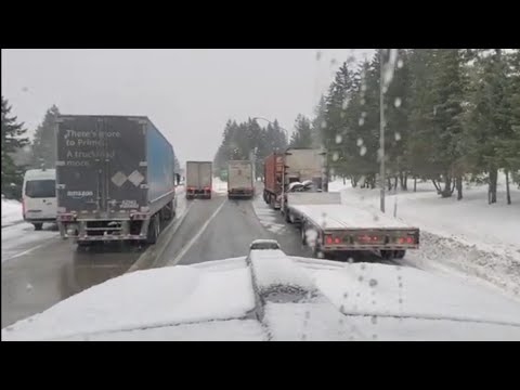 Неожиданный поворот дорогу закрыли еду в объезд надо успеть локальный дальнобой