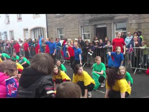 Right2dance olympic torch relay 2012 lochwinnoch